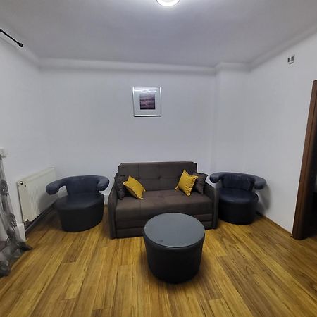 Apartment Mega Mall Monza National Arena 布加勒斯特 外观 照片